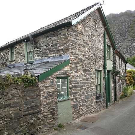 Ty Hen - Quirky Grade II Listed Cottage Blaenau Ffestiniog Bagian luar foto