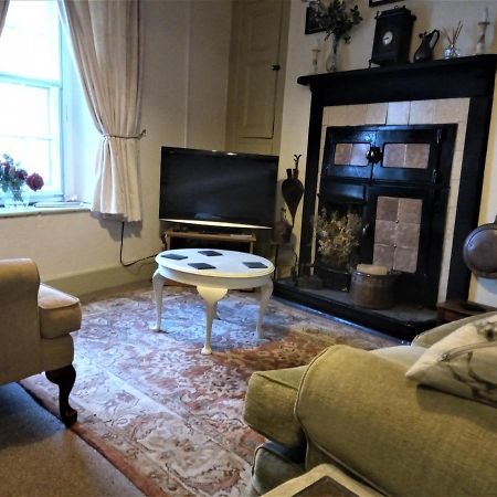 Ty Hen - Quirky Grade II Listed Cottage Blaenau Ffestiniog Bagian luar foto