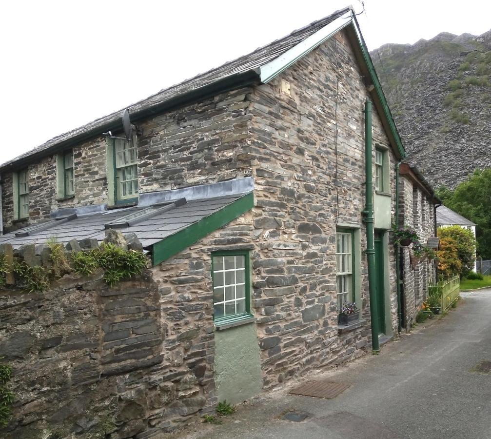 Ty Hen - Quirky Grade II Listed Cottage Blaenau Ffestiniog Bagian luar foto