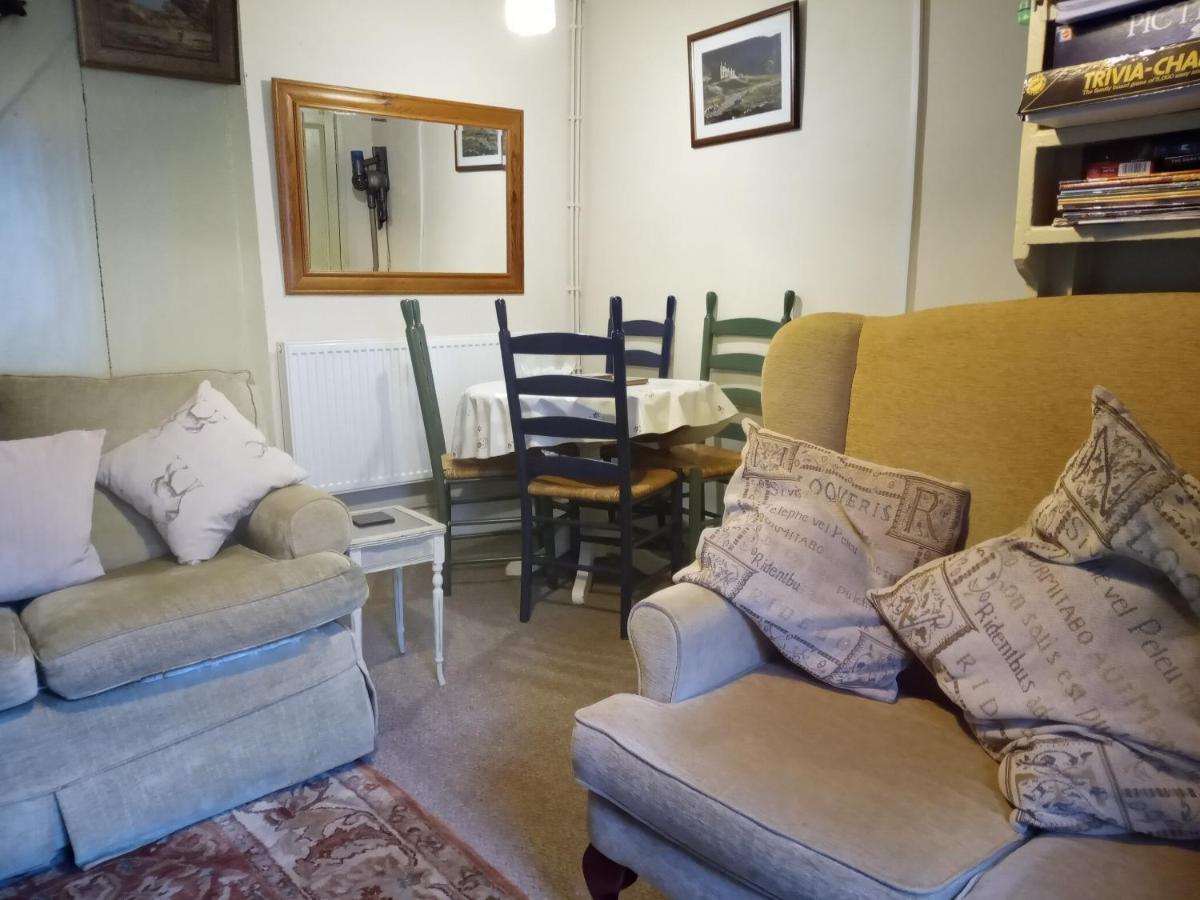 Ty Hen - Quirky Grade II Listed Cottage Blaenau Ffestiniog Bagian luar foto
